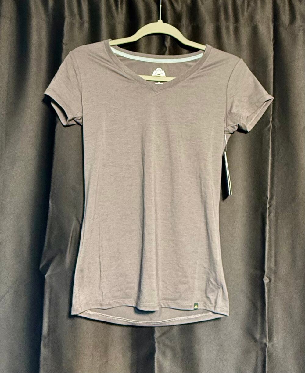 Eastern Mountain Sports EMS Vital Peak TechDry V Neck Shirt Womens XS Gray NWT